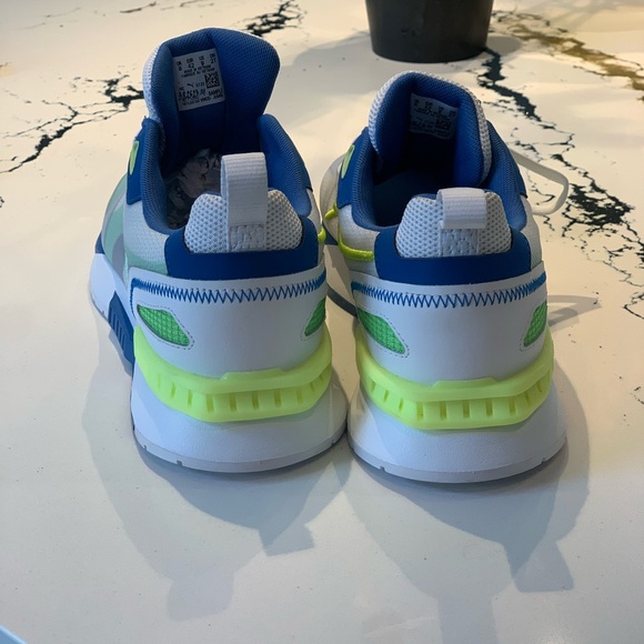 NWOT Mend Puma size 9 - Picture 2 of 6